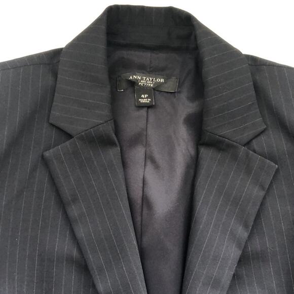 Ann Taylor Pinstripe Navy Blazer Size 4P - Picture 3 of 3